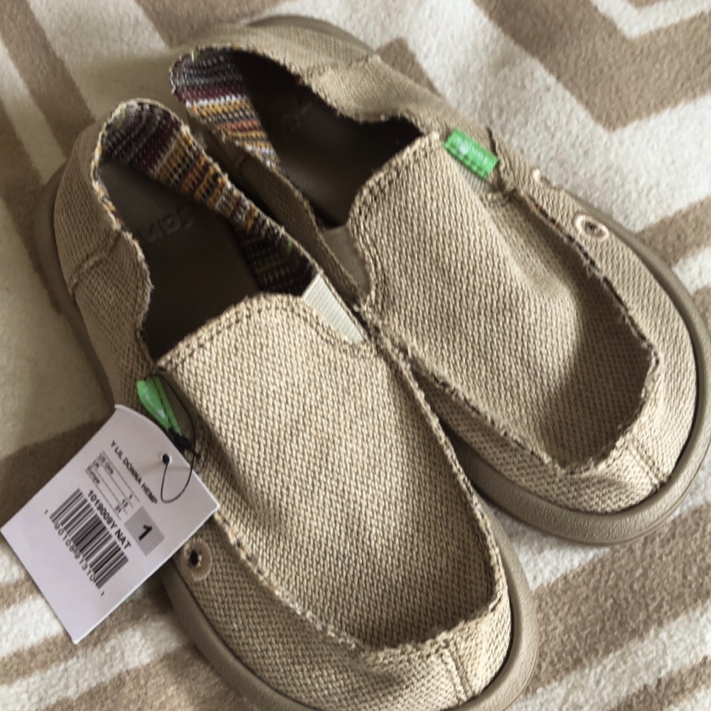NWT Y LIL Sanuk Donna Hemp - US Girls Size 1